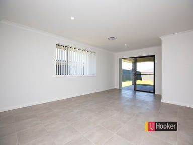 Property 19 Gilbert Drive, WESTDALE NSW 2340 IMAGE 0